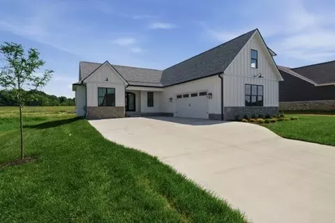 1103 Paddlers Way, Alvaton, KY 42122