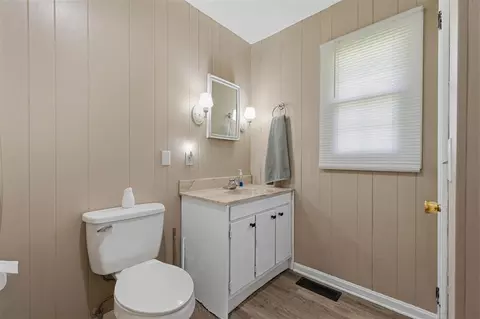 Bath - 48 Kino Eighty Eight Rd, Eighty Eight, KY 42130 photo 3 of 4
