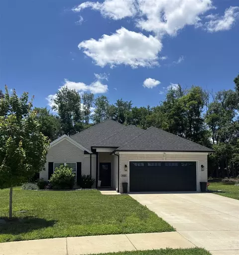 1131 County House Ln, Bowling Green, KY 42101