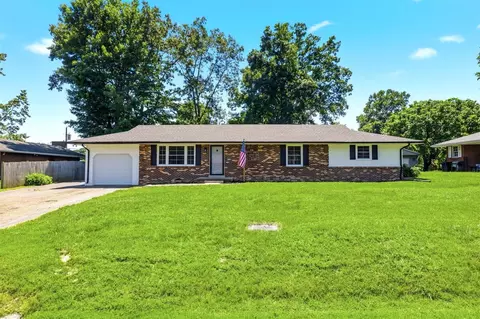 157 Shady Ln, Scottsville, KY 42164