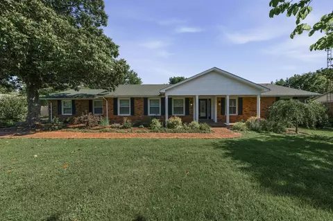 1606 Redwood Way, Bowling Green, KY 42103
