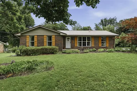 670 Clark Cir, Bowling Green, KY 42103