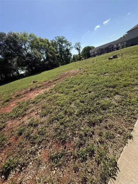 557 Yulan Cir, Bowling Green, KY 42104
