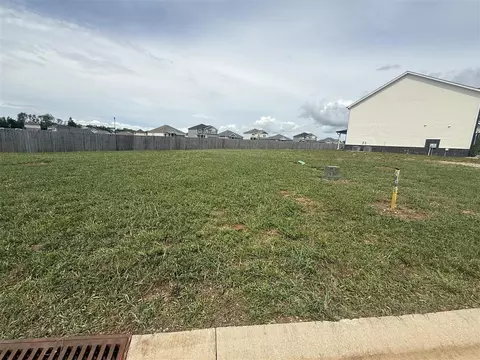 528 Yulan Cir, Bowling Green, KY 42104
