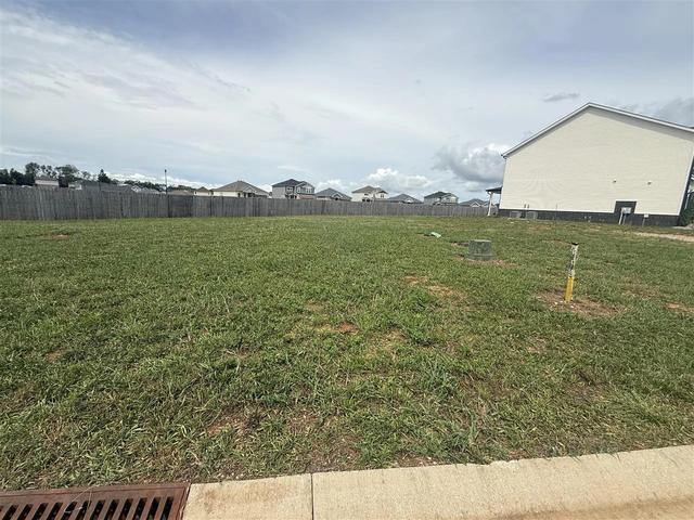 532 Yulan Cir, Bowling Green, KY 42104