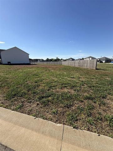 580 Yulan Cir, Bowling Green, KY 42104