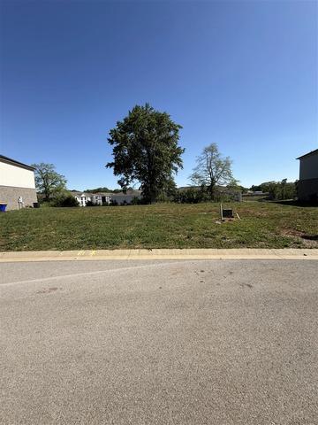 569 Yulan Cir, Bowling Green, KY 42104