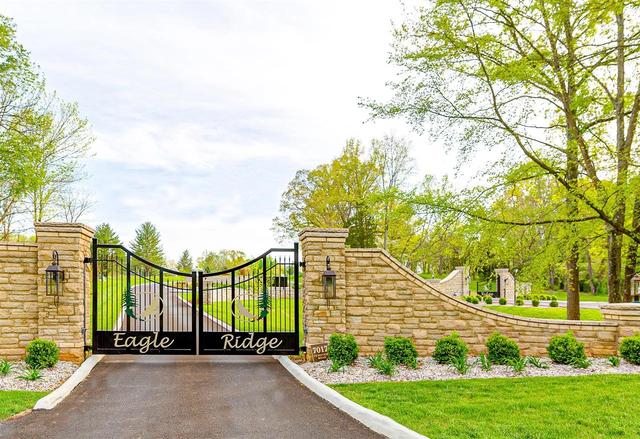 7161 Clover Hill St, Bowling Green, KY 42103