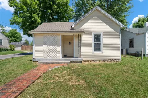 1447 Nutwood St, Bowling Green, KY 42101