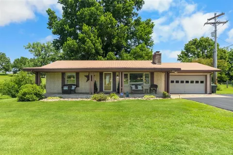 368 East Ln, Scottsville, KY 42164