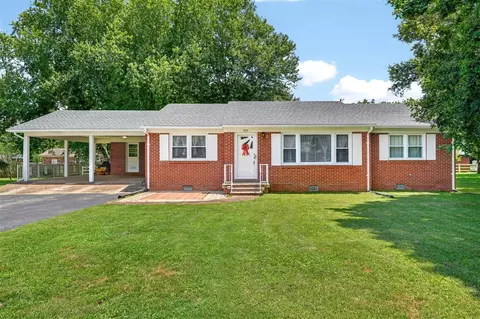 909 Sunset Ln, Russellville, KY 42276