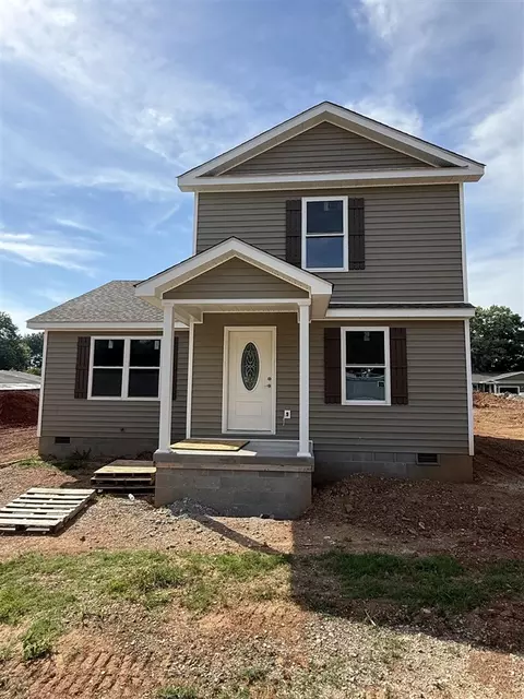 205 N 9th St, Cave City, KY 42127