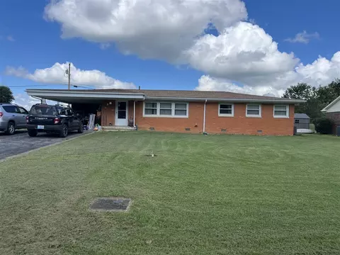 45 Southmont Dr, Scottsville, KY 42164