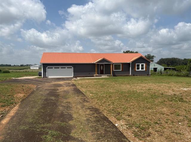 261 Freeport Rd, Bowling Green, KY 42101