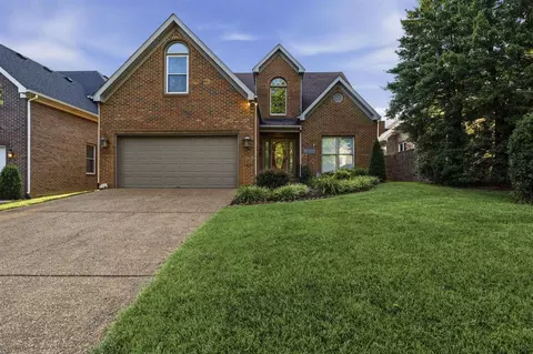 1055 St Andrews Cir, Bowling Green, KY 42103