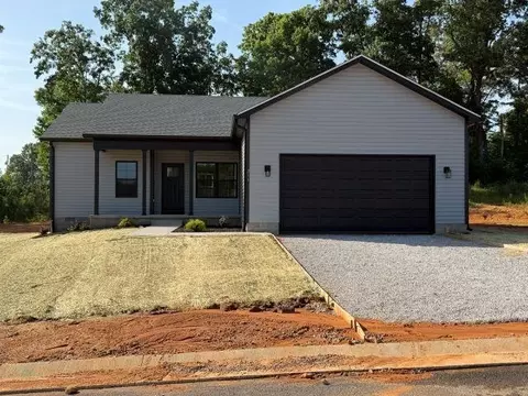 211 Memphis St, Scottsville, KY 42164