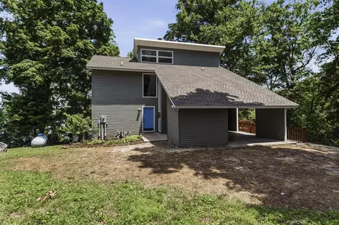 93 Lakeview Dr, Scottsville, KY 42164