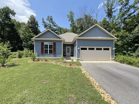 95 Vance Dr, Scottsville, KY 42164
