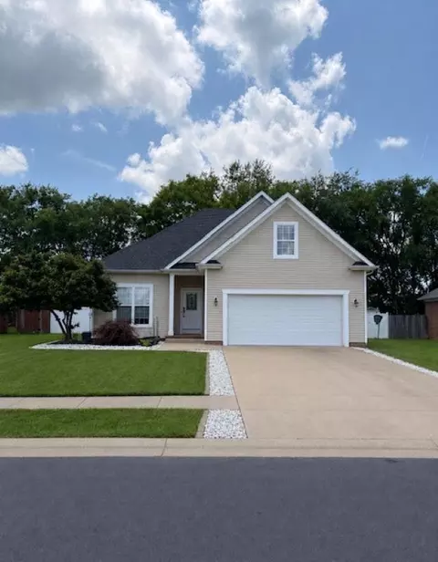 677 Springfield Blvd, Bowling Green, KY 42104