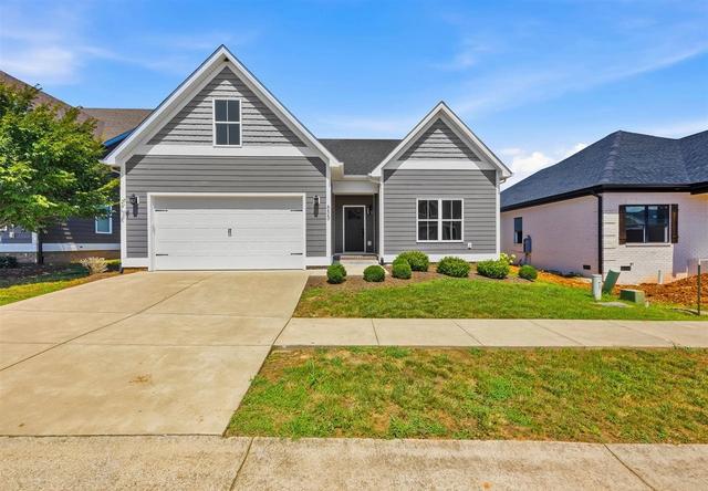 655 Boston Park Dr, Bowling Green, KY 42103