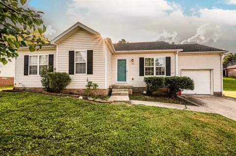 171 Chipley Ct, Bowling Green, KY 42103