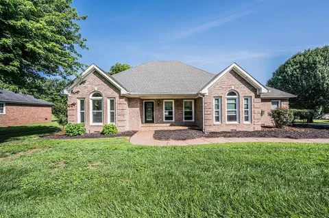 69 Ivy Farm Ct, Alvaton, KY 42122