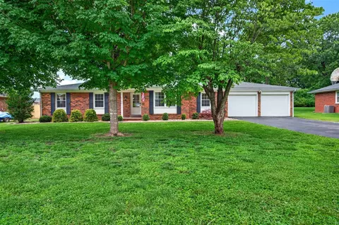 1725 Curling Way, Bowling Green, KY 42104
