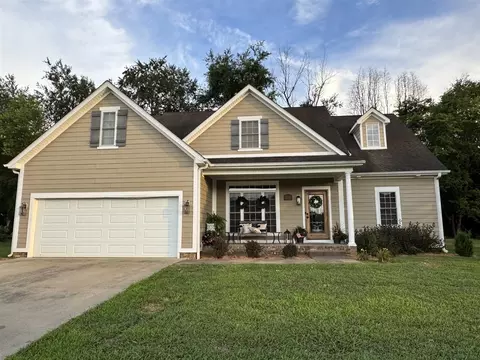 211 Hayden Heady Cir, Bowling Green, KY 42101