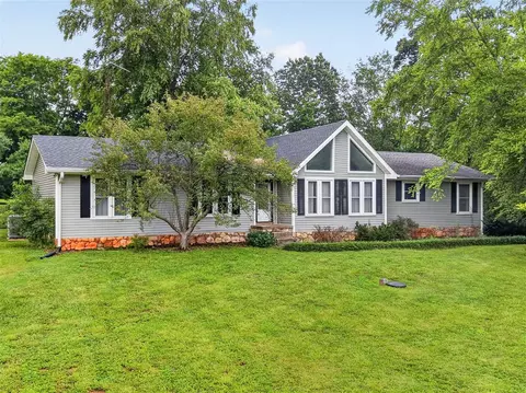 150 W Bogle Rd, Rockfield, KY 42274