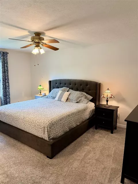 Bedroom - 829 E 10th Ave, Bowling Green, KY 42101 photo 1 of 5