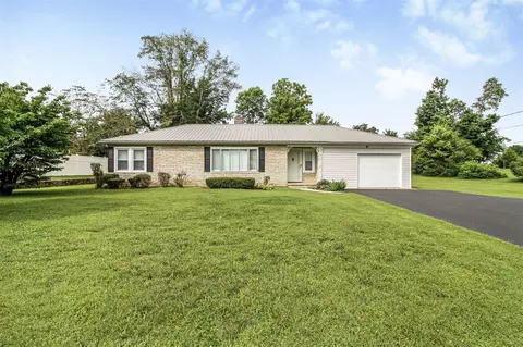 210 W Owen St, Cave City, KY 42127