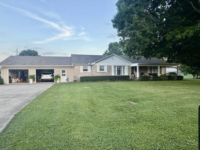902 Lingale Dr, Cave City, KY 42127