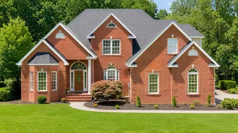 403 Stonewall Dr, Russellville, KY 42276