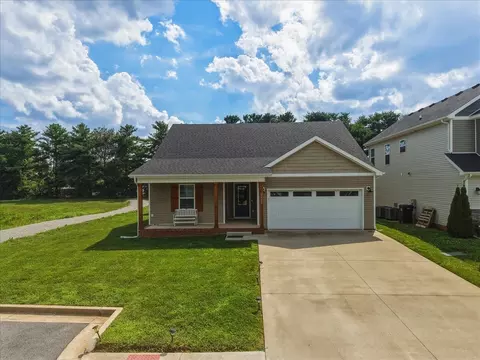 2042 Twilight Ave, Bowling Green, KY 42104