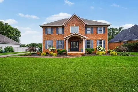 925 Wrenwood Dr, Bowling Green, KY 42103