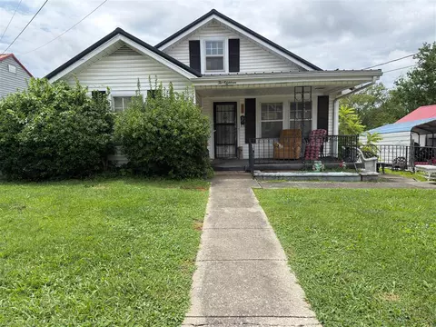 218 E Cherry St, Glasgow, KY 42141 photo 1