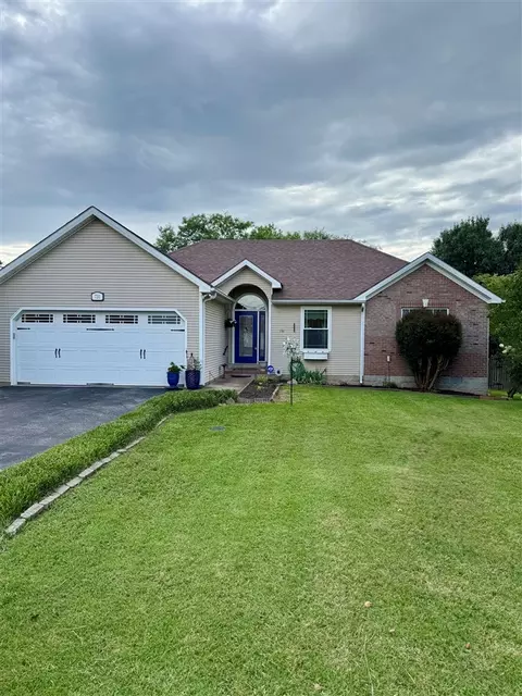 731 Park Hills St, Bowling Green, KY 42101