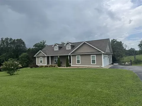 675 Stovall Rd, Glasgow, KY 42141