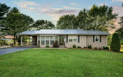 2893 Hollow Rd, Glasgow, KY 42141