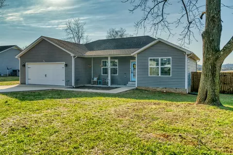 101 Creekwood Dr, Russellville, KY 42276