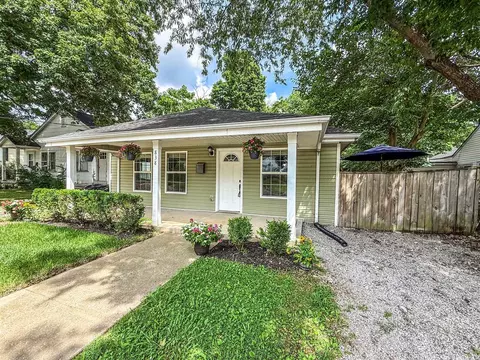838 Cabell Dr, Bowling Green, KY 42104
