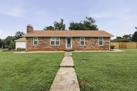 2216 Grider Pond Rd, Bowling Green, KY 42104