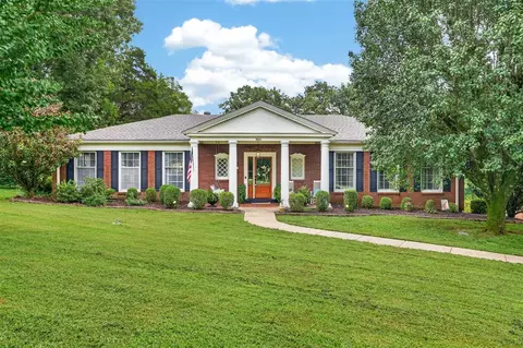 204 E 10th St, Russellville, KY 42276