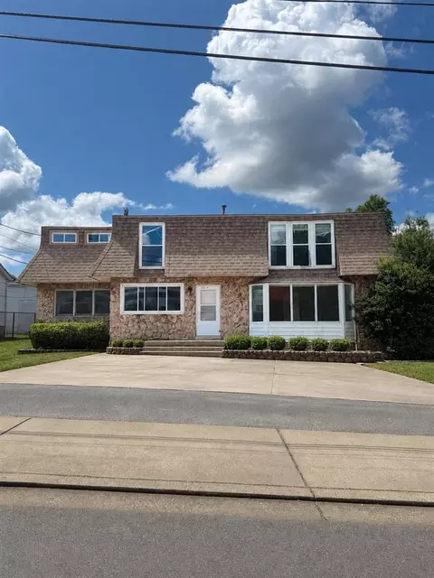 1777 Holly Dr, Bowling Green, KY 42101