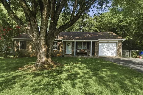 168 Circle Dr, Auburn, KY 42206