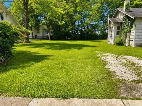 931 E 11th Ave, Bowling Green, KY 42101