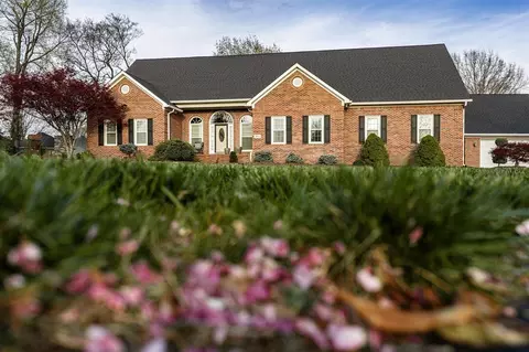 961 Threewood Cir, Bowling Green, KY 42103