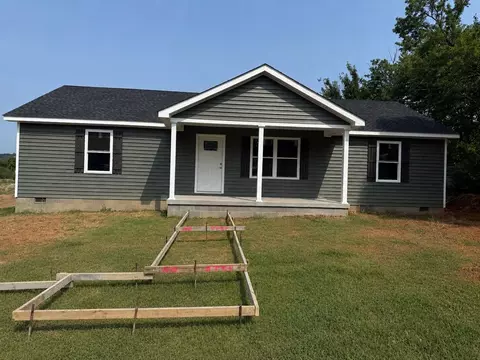 207 N 9th St, Cave City, KY 42127