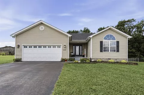 1501 Calgary Way, Bowling Green, KY 42101
