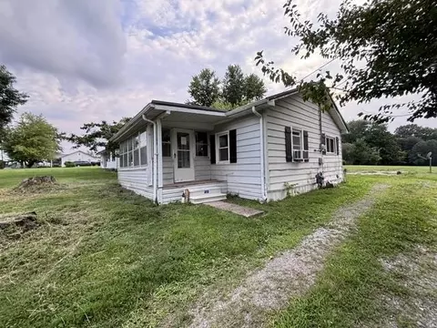 211 Boggess Ave, Greenville, KY 42345